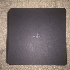 PS4 400gb with ps4 Hand control
